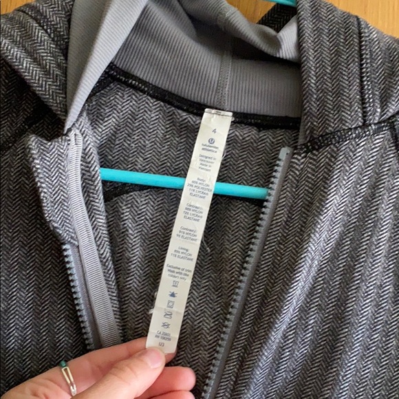 Lululemon jacket - Picture 4 of 6